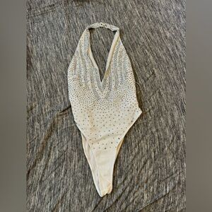 Around the neck sequin bodysuit, L